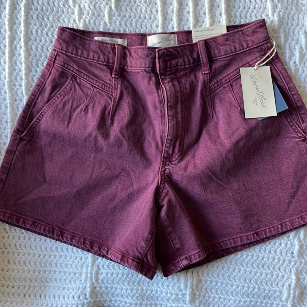 NWT Universal Thread shorts 4/27 regular